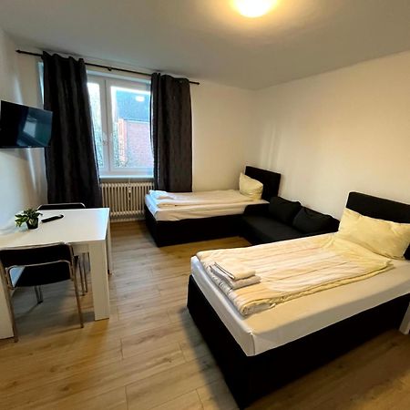 3-Zimmer Monteurwohnung Mit Balkon نومنستر المظهر الخارجي الصورة