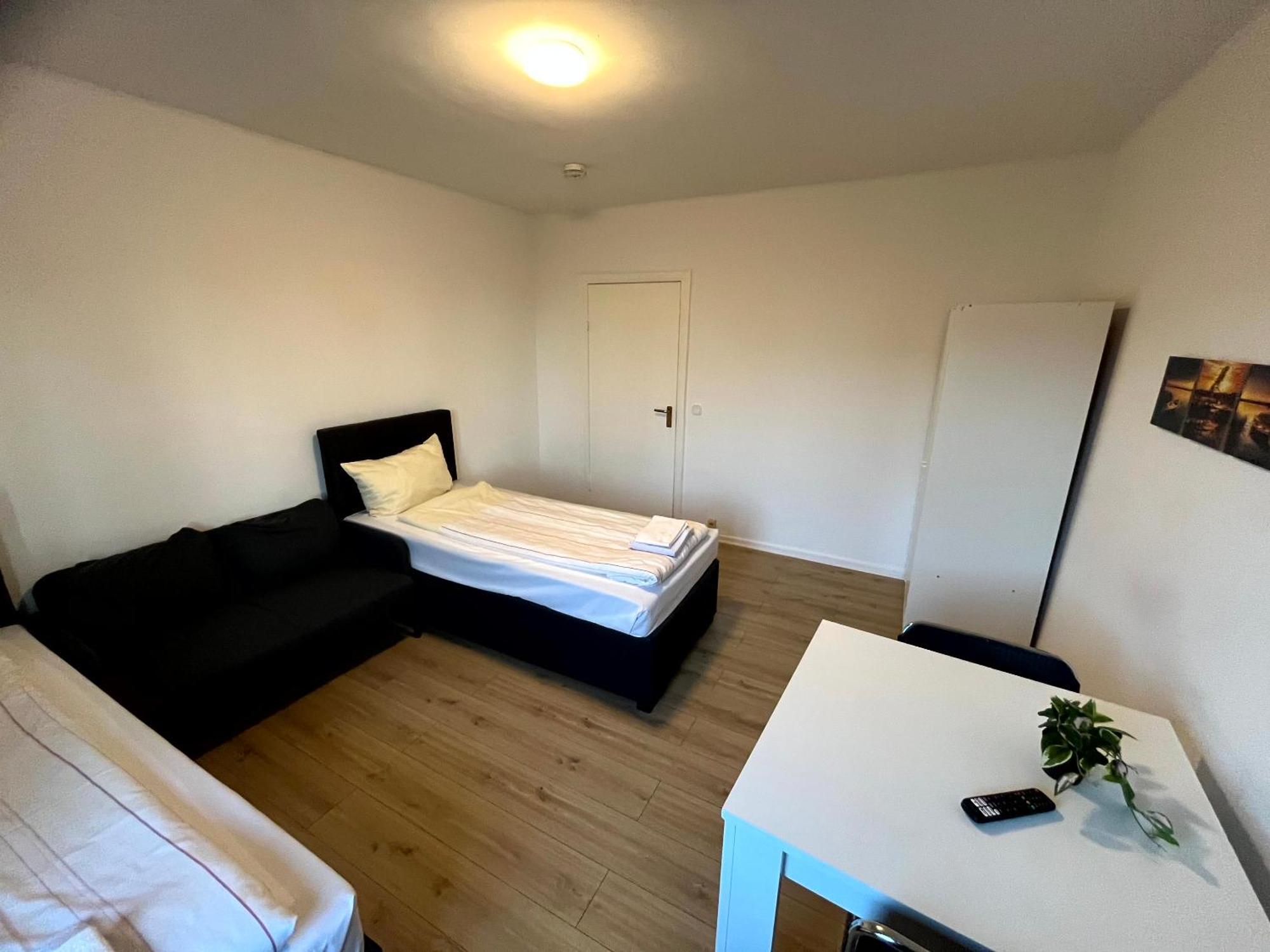 3-Zimmer Monteurwohnung Mit Balkon نومنستر المظهر الخارجي الصورة